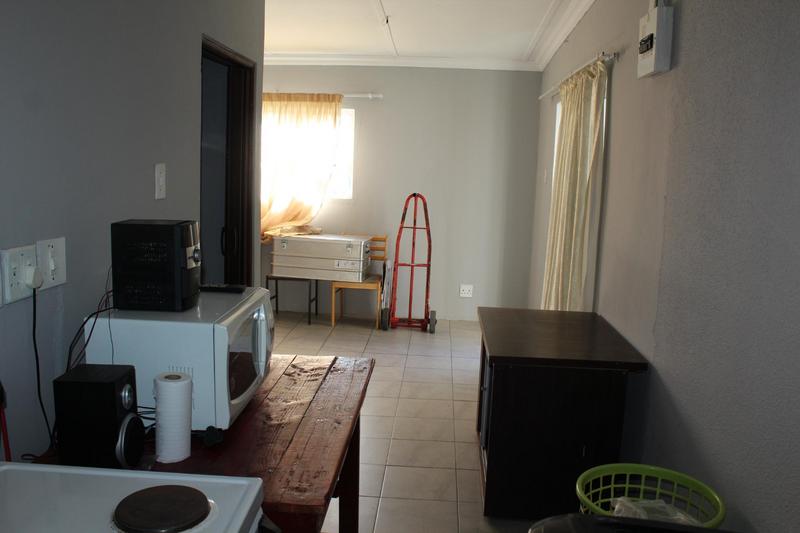 To Let 1 Bedroom Property for Rent in Churchill Estate Western Cape